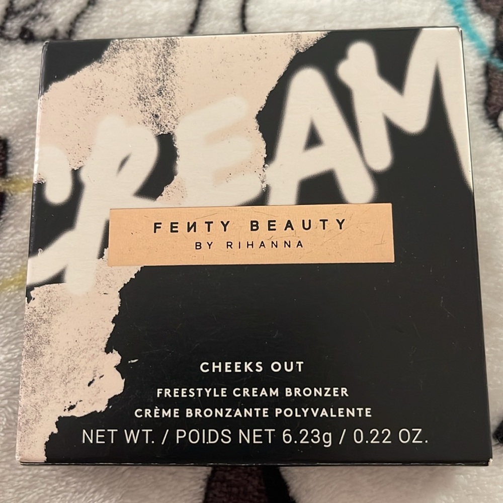 Fenty Chocolate 06 Cheeks Out Freestyle Cream Bronzer - Picture 2 of 6